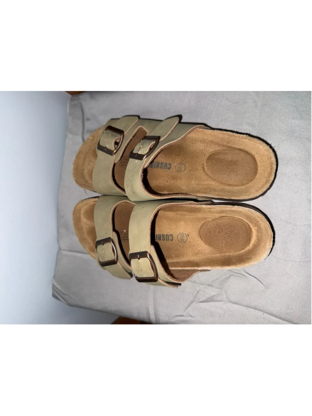 Cushionaire Sandals 6.5
